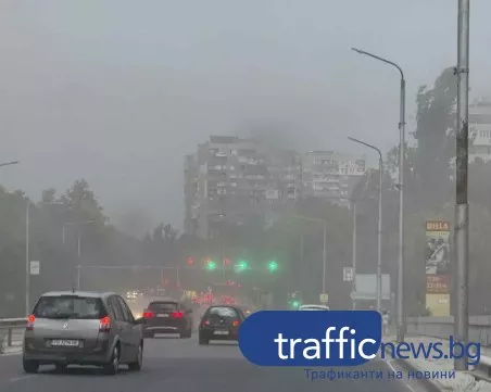 Ураганен вятър разнесе прах от строителен обект в Кършияка и предизвика паника сред граждани