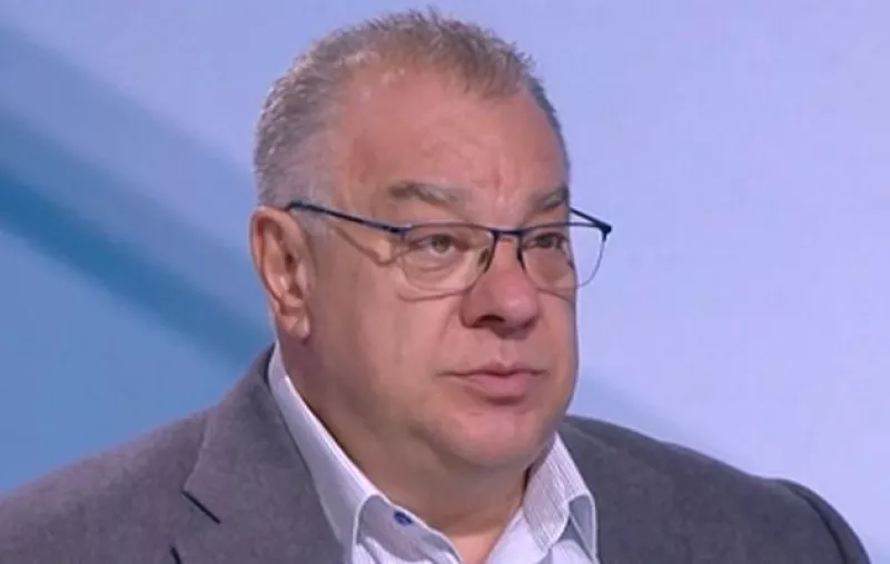 Бившият здравен министър: На много места отношението към специализантите е като към роби