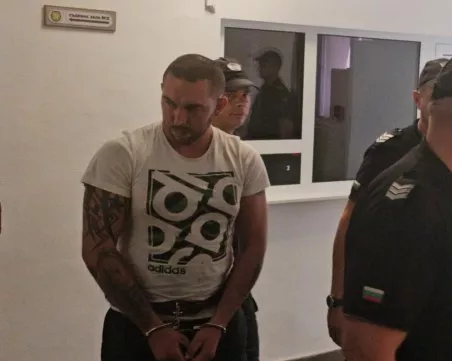 Оставиха в ареста снайпериста Нечо, прострелял смъртоносно приятел на тържество в Каравелово