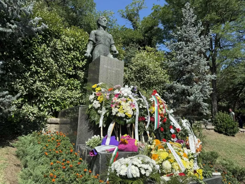 Почетохме Апостола Васил Левски - морален компас и изпит на нашето време