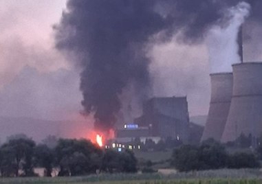 Пожар избухна в ТЕЦ Бобов дол, гори трансформатор
