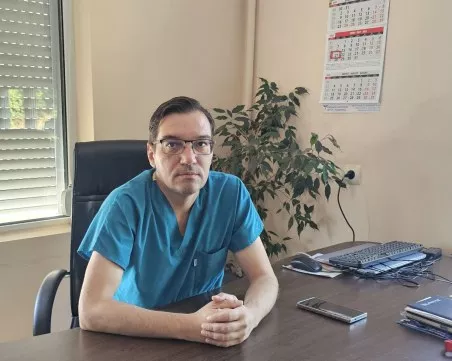 Отстраниха 15-килограмова киста от яйчника на жена в Пловдив