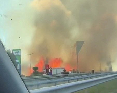 Спряха движението на АМ 