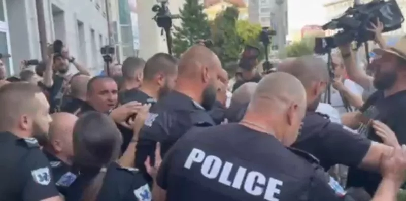 48-годишен мъж е задържан по време на протеста на