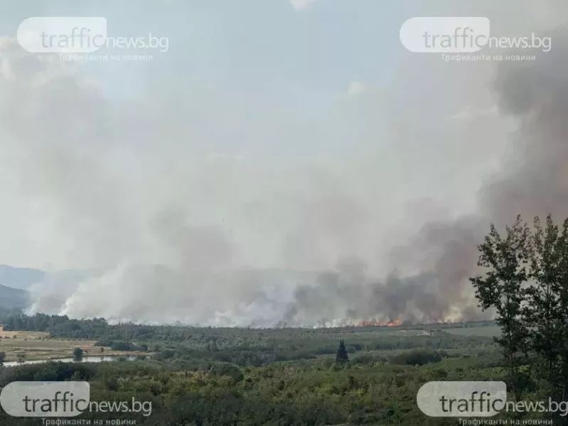 Не е напълно потушен големият пожар на АМ