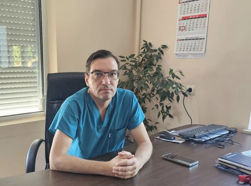 Отстраниха 15-килограмова киста от яйчника на жена в Пловдив