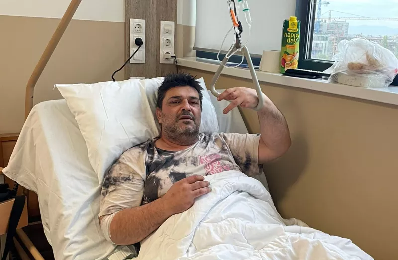 Тежко болен самотен баща спешно се нуждае от средства, за да се излекува и да живее