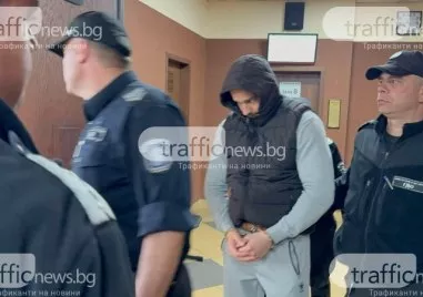 Един от полицаите, убили от бой арестант в Казанлък, опита отново да излезе от ареста