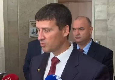 Ивелин Михайлов: НС да се разпусне - колкото повече работи, толкова повече глупости твори