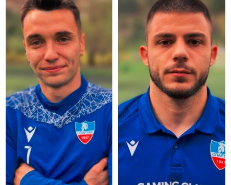 Спартак се раздели с двама играчи