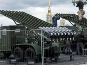 Русия не спира в превземането на селища в Донецка област
