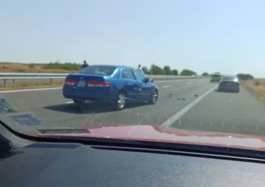 Движението за всички МПС при км 323 на АМ Тракия