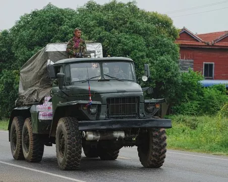 Ескалация на напрежението: Боеве на границата между Камбоджа и Тайланд