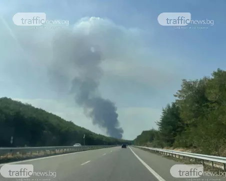 Горят вагони със слама в близост до ТЕЦ 