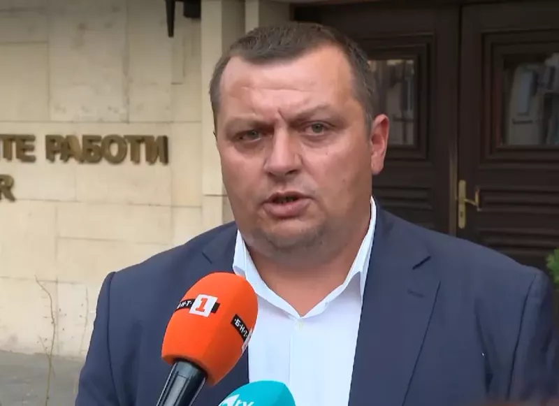 Сформират щаб за борба с пожарите, активните огнища са над 140