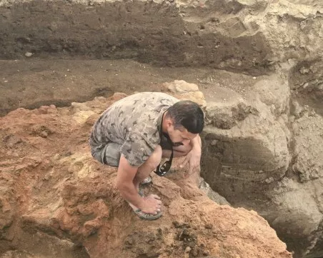 Древна рогозка на 65 века откриха археолозите на Плоската могила в Пловдив