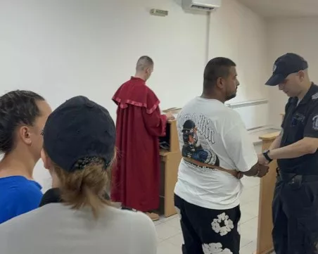 Искат арест за двамата, хванати след зрелищна гонка със стрелба в Пловдив