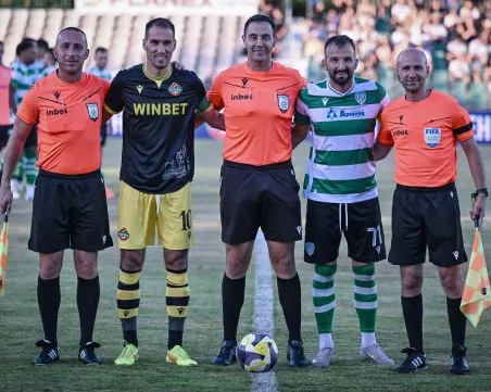 Ботев скочи срещу съдийството в мача с Черно море