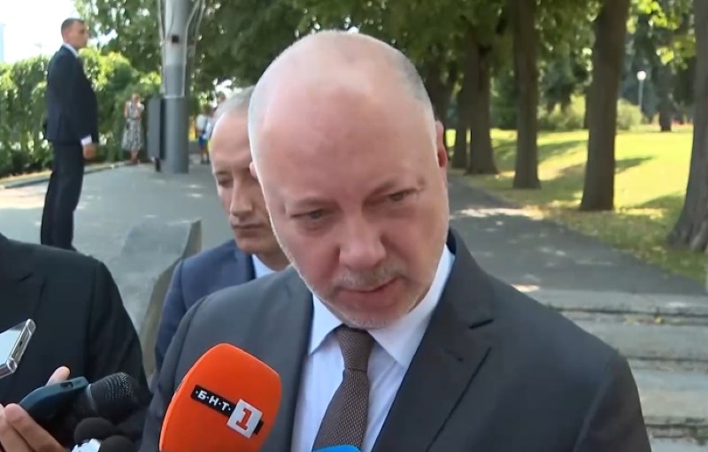 Желязков за критиките на Радев: Няма да коментирам пловдивски сказки