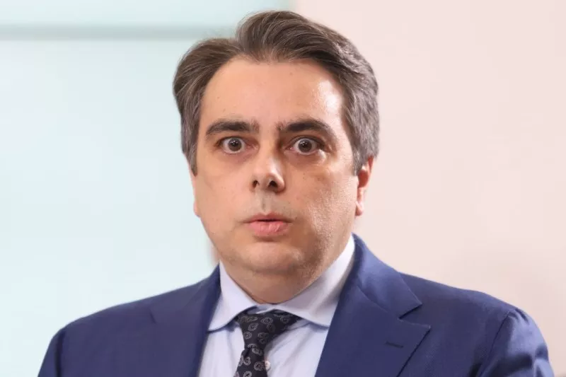 Асен Василев заведе дело срещу Пламенка Димитрова за клевета и набедяване