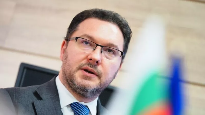 Вътрешният министър: Търсим отговорност за всеки пожар, причинен умишлено или по небрежност