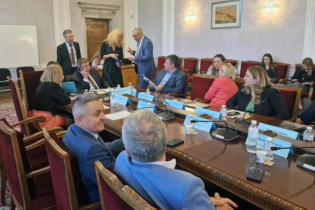 Отложиха за септември решението за заплатите на лекарите