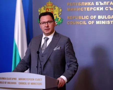 Митов с отговор към критиките: Има и противопожарна техника, има и хора