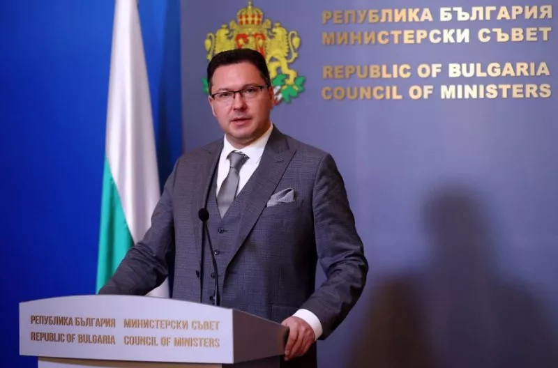 Митов с отговор към критиките: Има и противопожарна техника, има и хора