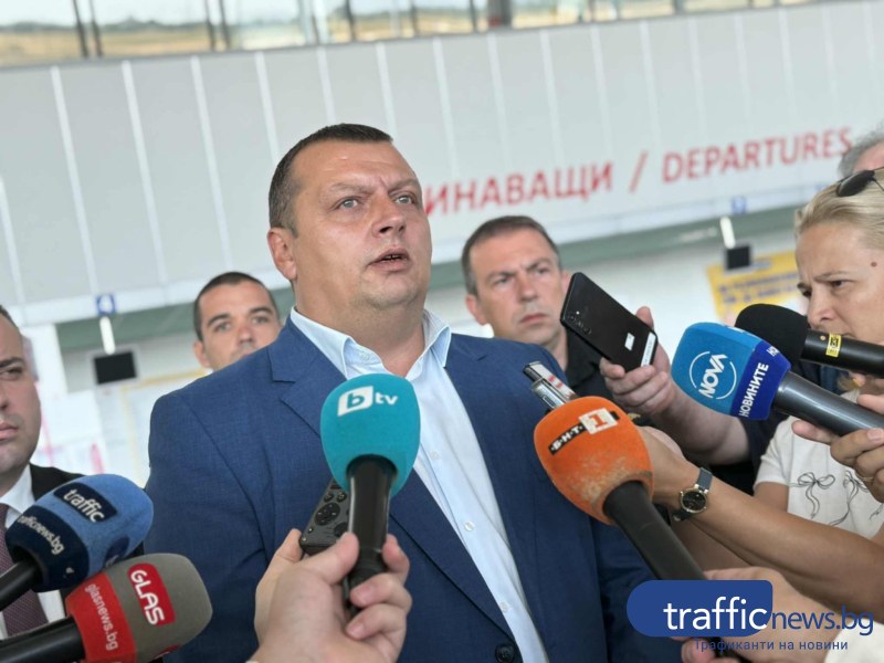 Зам.-министър Тодоров от Пловдив: Тежка остава ситуацията в Пирин, 140 пожара бушуват у нас