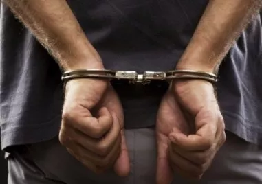 Задържаха 60-годишен мъж, опитал да предизвика пожар до къщи в Старозагорско