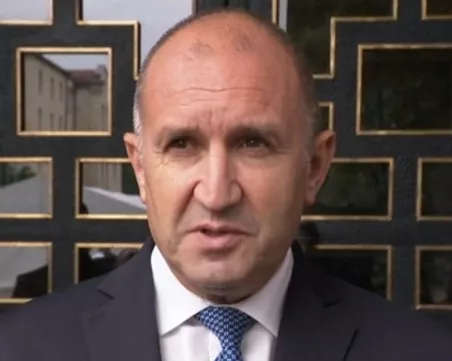 Радев: По-добре е средствата за пожарна авиация да се насочат към ВВС, а не към МВР