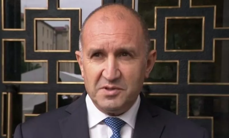 Радев: По-добре е средствата за пожарна авиация да се насочат към ВВС, а не към МВР