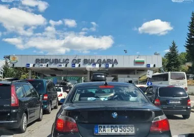Интензивен е трафикът на граничния контролно пропускателен пункт ГКПП   Калотина  на границата със Сърбия