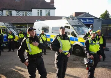 Британската полиция обяви днес че 10 мъже са били задържани в северноанглийския