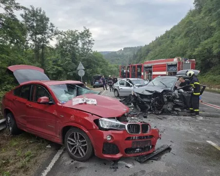 10 пострадали, сред които и деца при верижна катастрофа на Хаинбоаз