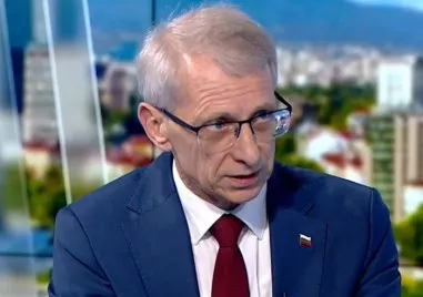 Денков: Абсурден е спорът между МВР и военното министерство за летателната техника за пожарите
