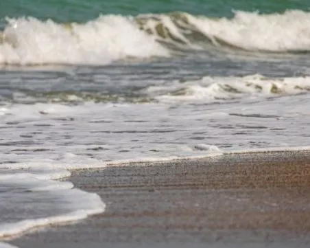 12-годишно българче се удави с надуваем дюшек в Гърция