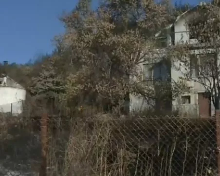 Описват щетите от пожара в Трънско, огънят изпепели 20 къщи