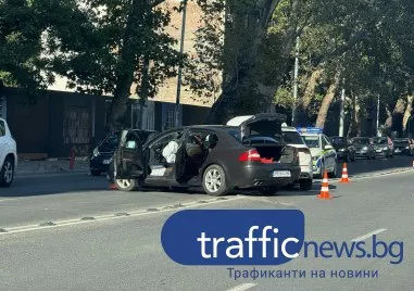 Две леки коли са катастрофирали в района на Бетонния мост в Пловдив