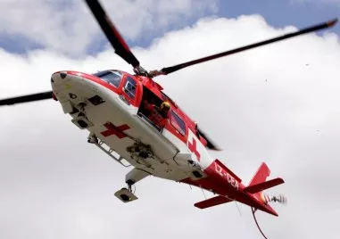 Медицински хеликоптер транспортира от Видин към София 53 годишен мъж с