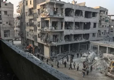 През последните няколко часа шест държави са спуснали от въздуха