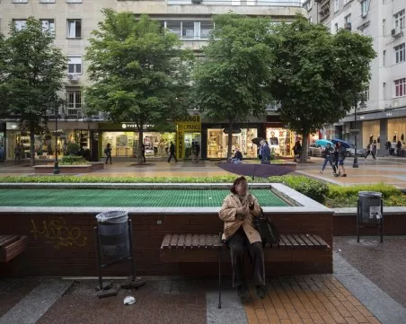 Институтът за пазарна икономика: Вдигането на осигуровките носи риск от обедняване на хората