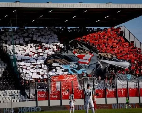 След загубата от Локо: Феновете на ЦСКА поискаха двама шефове да си ходят