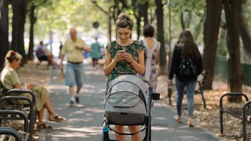 Социалният министър: Майчинството да стане 1200 лева през втората година