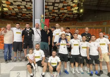 С пълно единодушие общинските съветници гласуваха удостояването на Армейски спортен