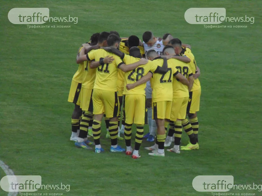 Вижте стартовите състави на Ботев и Арда