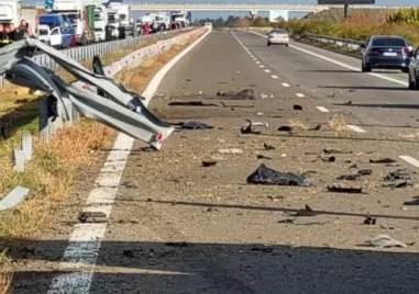 Временно движението при км 76 на автомагистрала Марица в посока Пловдив се извършва в една лента поради пътно произшествие съобщиха