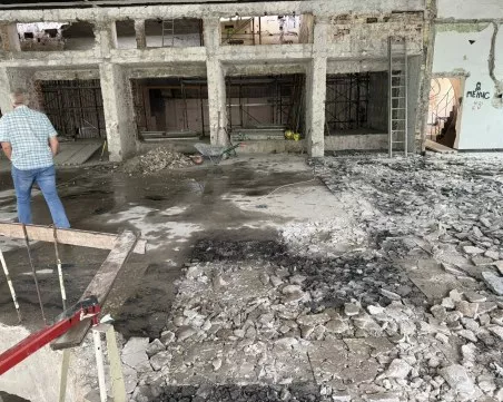 Камери излъчват възраждането на кино „Космос