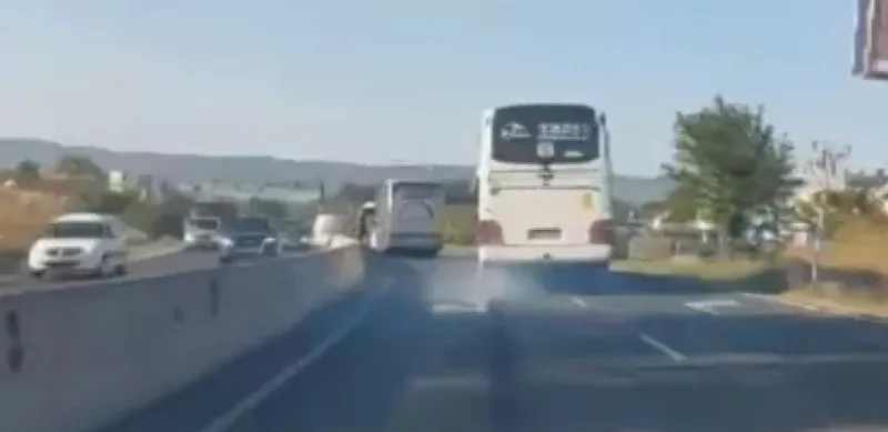 Награждават двамата мъже, задържали пияния шофьор на автобус край Несебър