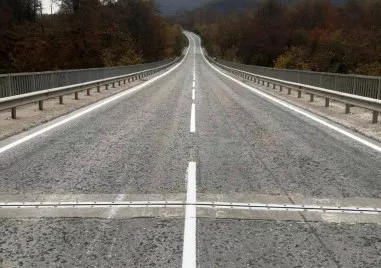 Затруднено е движението в Прохода на Републиката заради катастрофа Сигнал